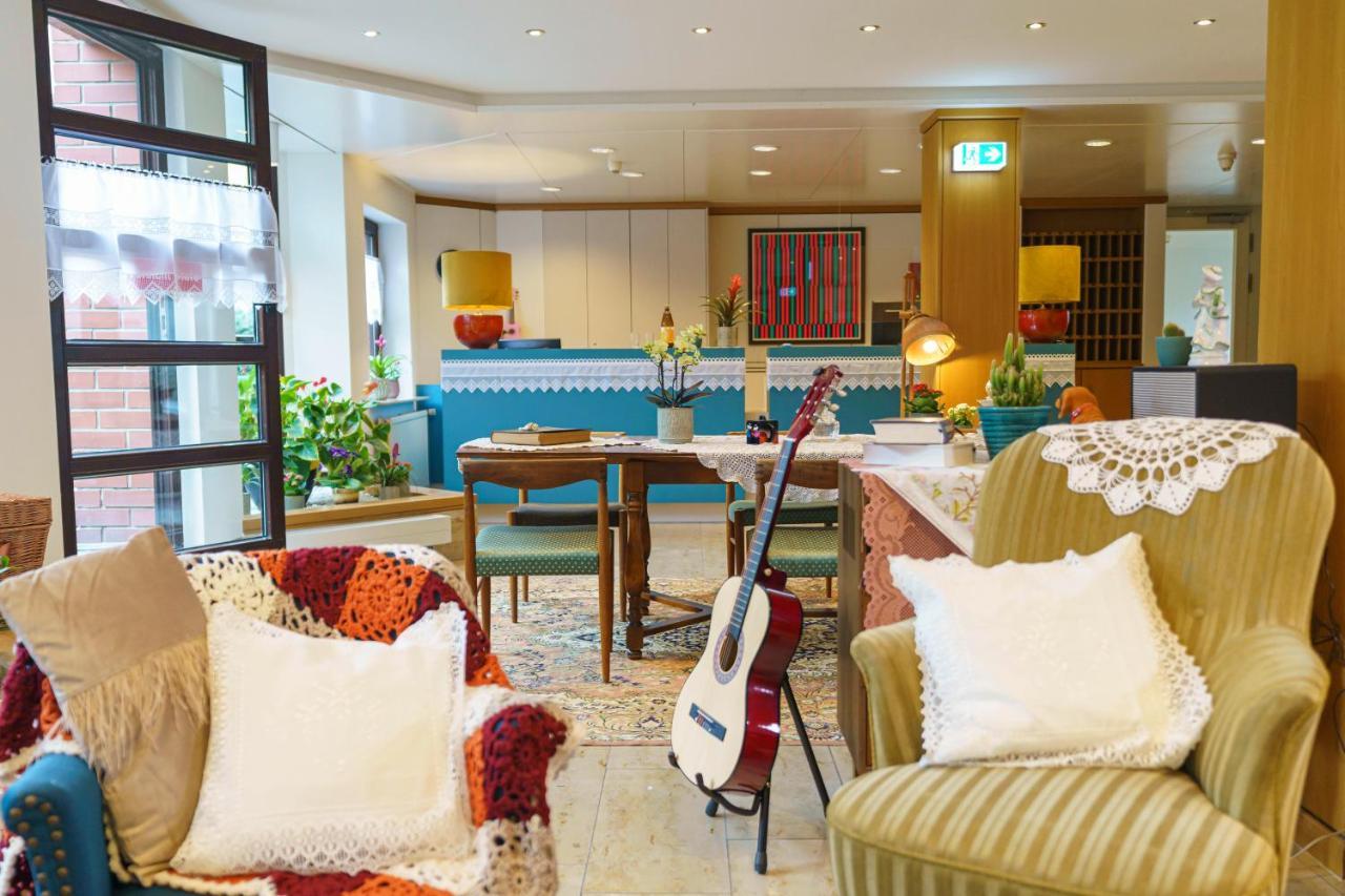 Tante Alma'S Bonner Hotel Bagian luar foto
