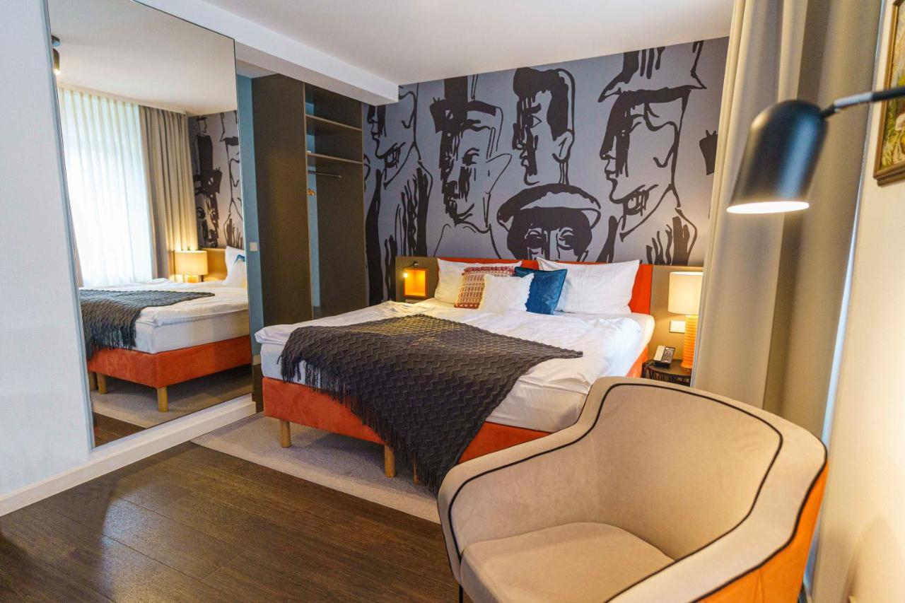 Tante Alma'S Bonner Hotel Bagian luar foto