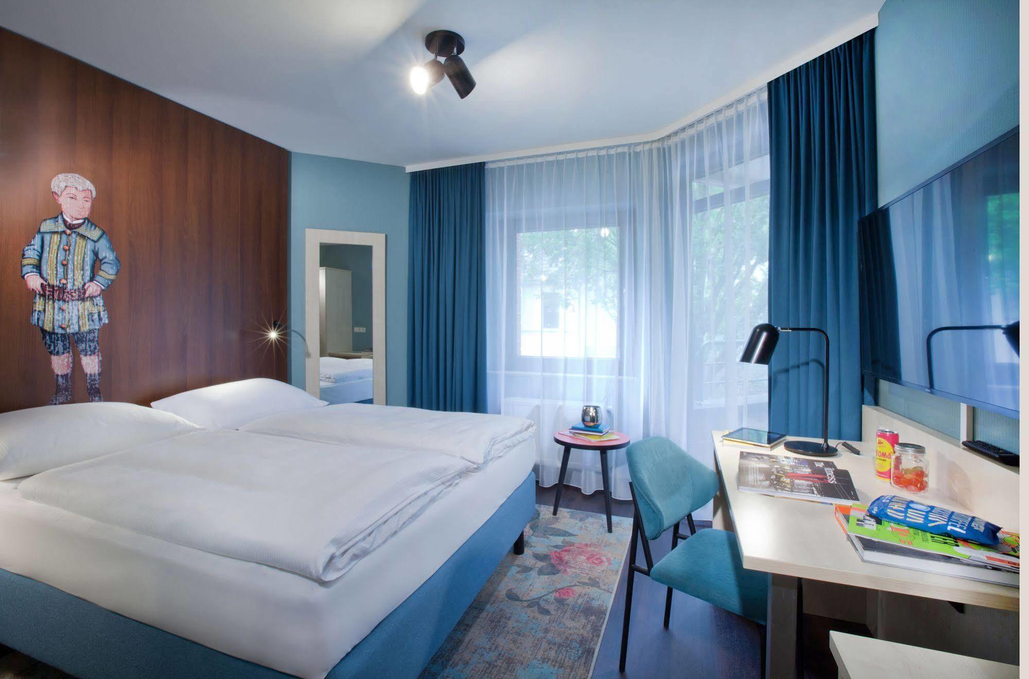Tante Alma'S Bonner Hotel Bagian luar foto