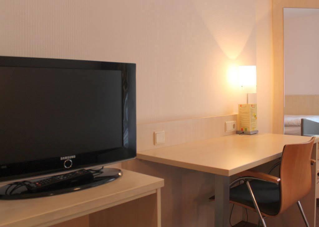 Tante Alma'S Bonner Hotel Bagian luar foto